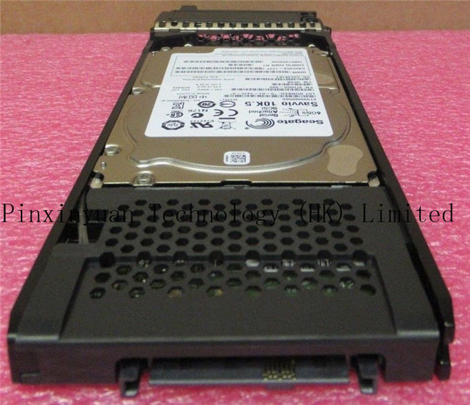 후지쯔 Eternus DX S2 HDD 900GB SAS 6GB/s 10K 2.5" Caddy CA07339-E524에 있는 HDD